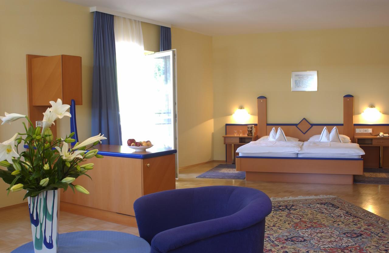 Hotel Emmaquelle Bad Gleichenberg Exterior photo